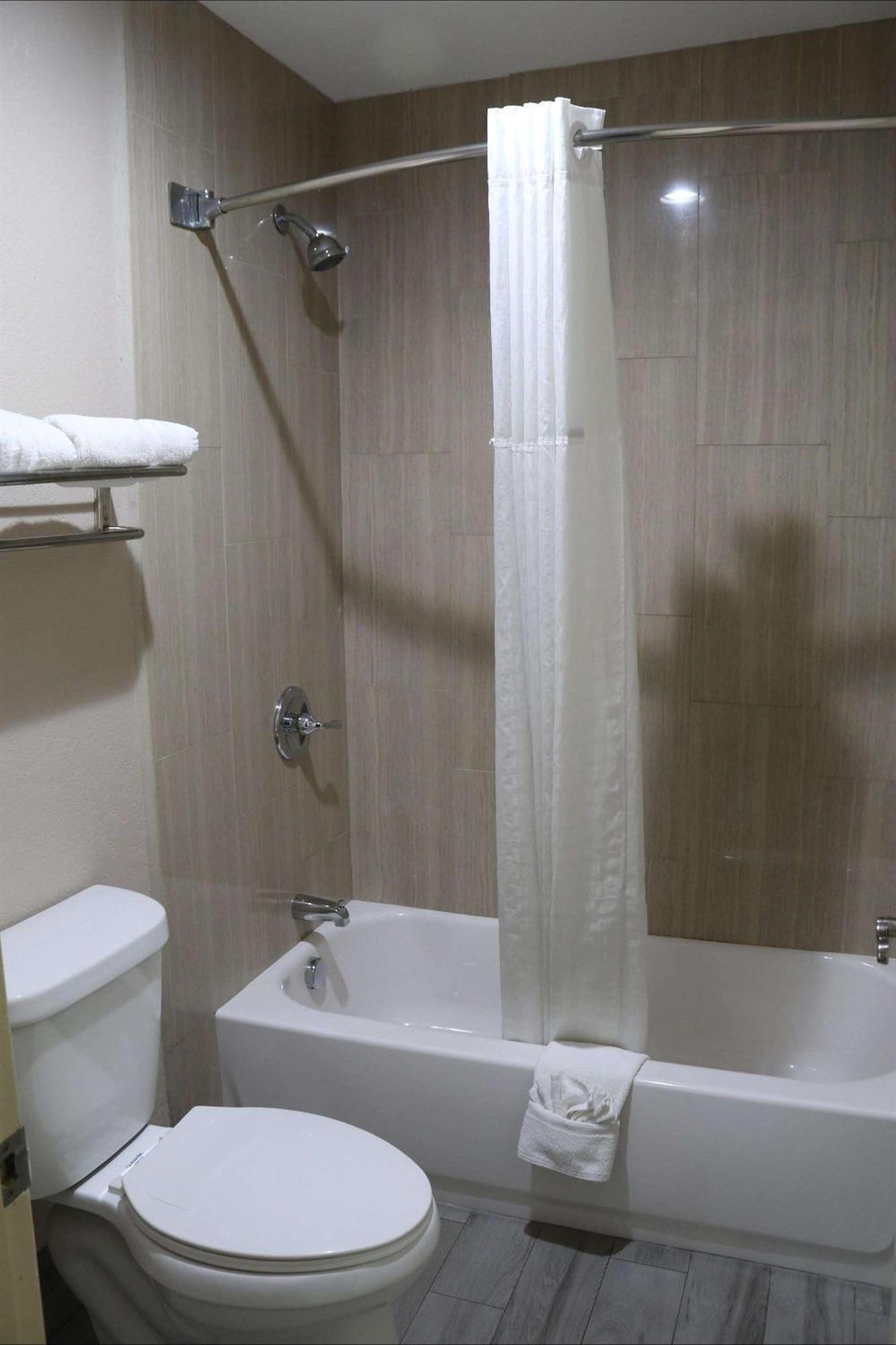 Surestay Hotel By Best Western Terrell Buitenkant foto